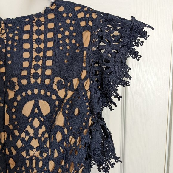 For Her NYC Navy Crochet Floral V Neckline Cap Sleeve Peplum Style Blouse - XL - Picture 8 of 13